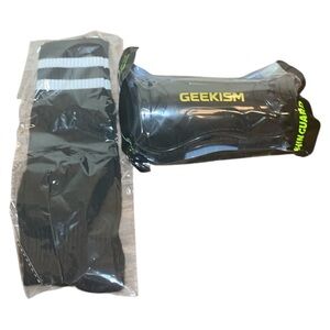 NWT GEEKISM Youth Soccer Shin Guard & Sock Set - Size Small